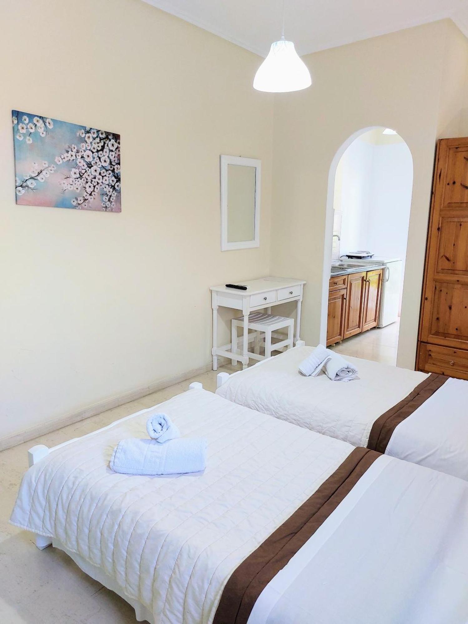 Athina Apartment *
